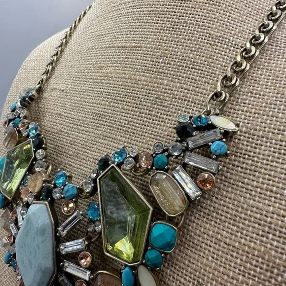 Chloe + Isabel Elegant Aquamarine Multicolor Statement Necklace. - Picture 2 of 4